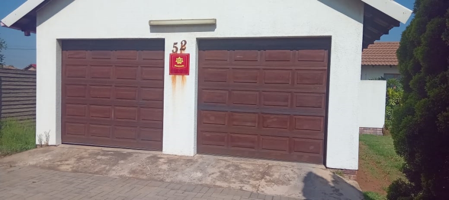 To Let  Bedroom Property for Rent in Roodia Free State